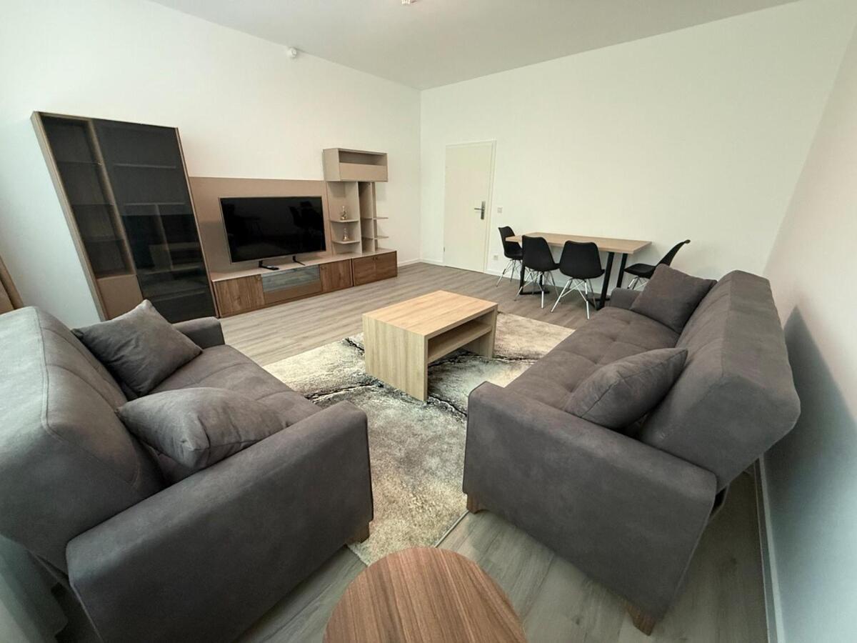 Apartment Luxury Deluxe Apartment With 3 Rooms Xl-Orchid *